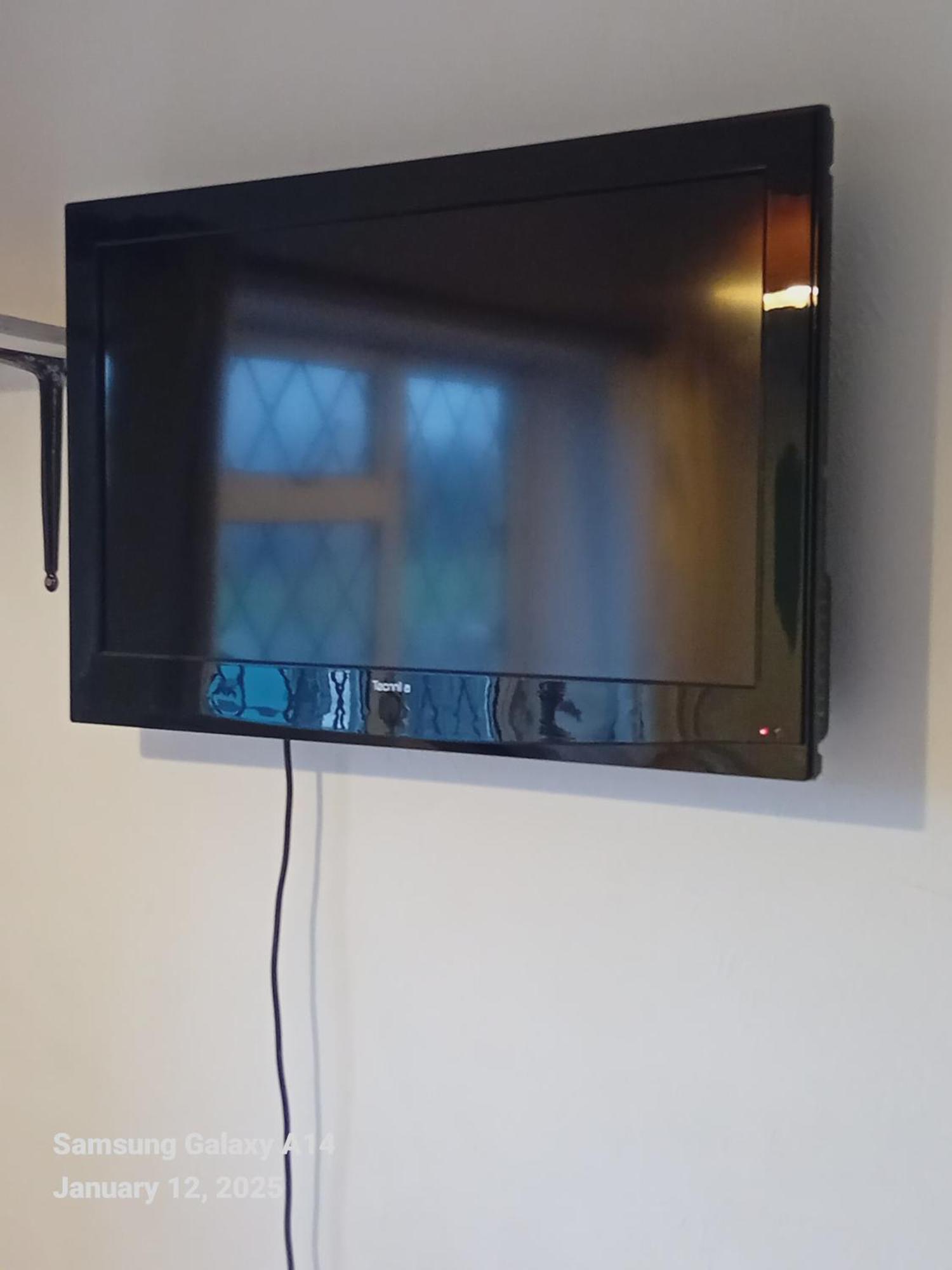 42 Churchbury Vrd, 2 Проживание в семье *
